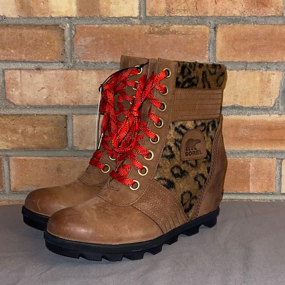 NWT Sorel Waterproof Lexie Wedge Boots in Leopard - Picture 2 of 7